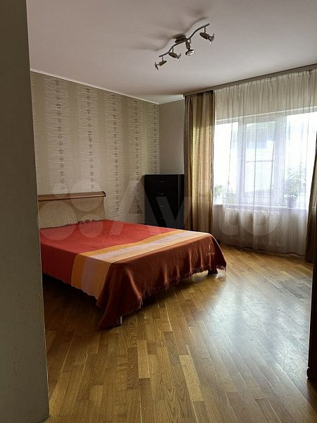 Продается 4-комн квартира, 123 м², р-н Комсомольский, 