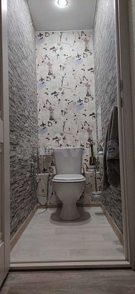 2-комн квартира, 65 м², р-н Гидростроителей (№123764)