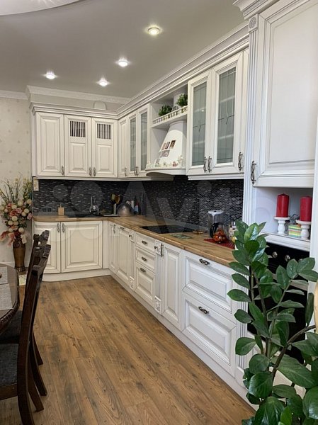 2-комн квартира, 76 м², р-н Центр (№124070)