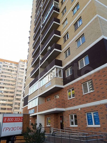 1-комн квартира, 55.7 м², р-н Гидростроителей (№124005)