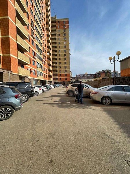 3-комн квартира, 87.3 м², р-н Российская ул (№123796)