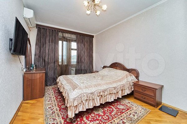 4-комн квартира, 90 м², р-н Селезнева-СБС (№125027)