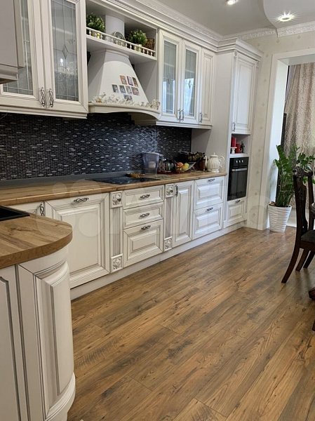 2-комн квартира, 76 м², р-н Центр (№124070)