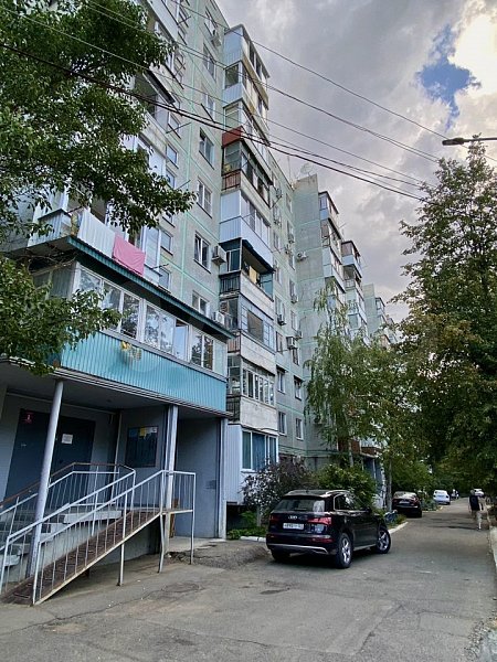 4-комн. квартира, 77 м², р-н Гидростроителей, Краснодар (№123956)