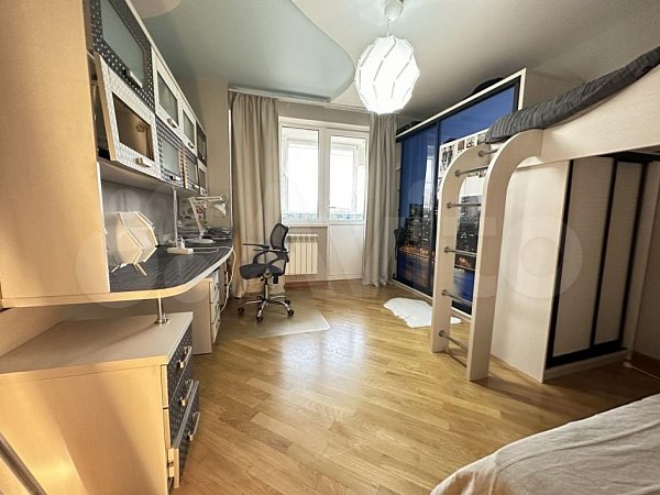 4-комн квартира, 125 м², р-н Гидростроителей (№124927)