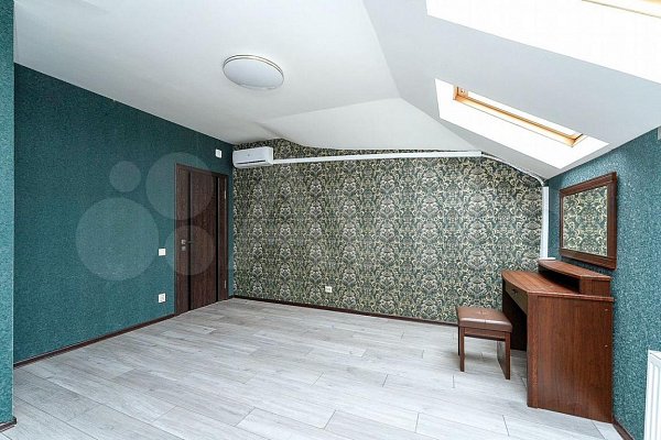 4-комн квартира, 129.1 м², р-н Петра Метальникова (№127580)