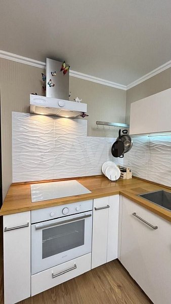 Продается 1-комн квартира, 46.8 м², р-н Гидростроителей, 