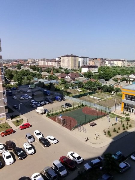 2-комн квартира, 64 м², р-н Российская ул (№124835)