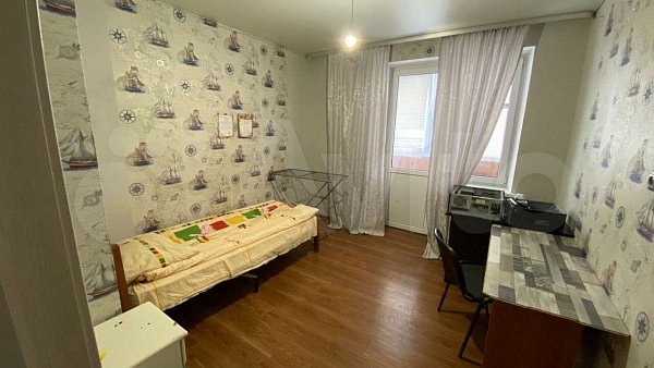 3-комн квартира, 90 м², р-н Российская ул (№124872)