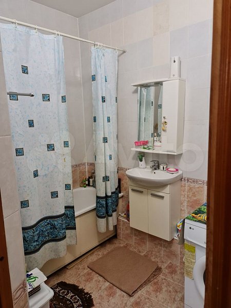 2-комн квартира, 79 м², р-н Российская ул (№124643)