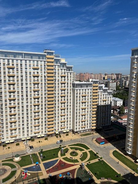 Продается 1-комн квартира, 39 м², р-н Центр, 