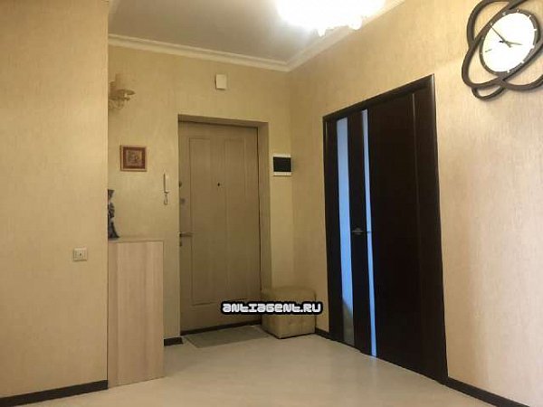 2-комн квартира, 72 м², р-н Центр (№124841)