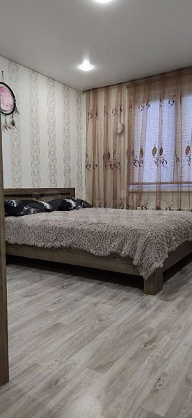 2-комн квартира, 65 м², р-н Гидростроителей (№123764)