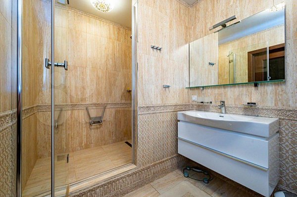 2-комн квартира, 65 м², р-н Гидростроителей (№123898)
