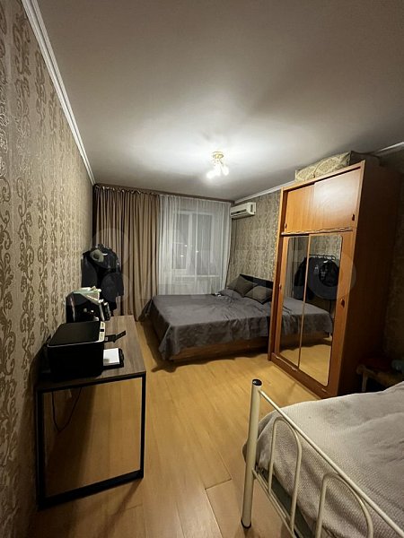 3-комн квартира, 72 м², р-н Российская ул (№124358)