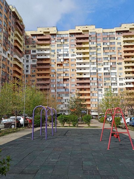 Продается 2-комн квартира, 72 м², р-н Черемушки, 