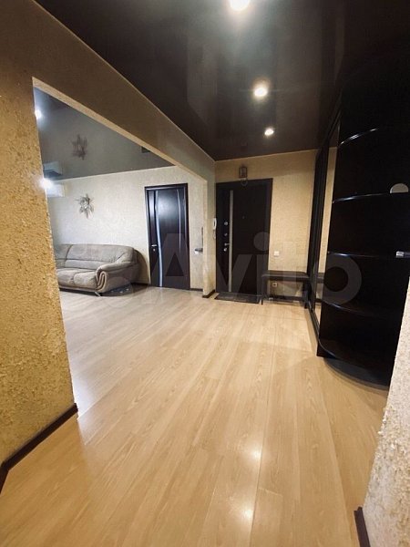 Продается 4-комн квартира, 78 м², р-н Российская ул, 