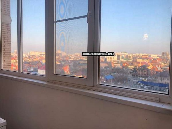 2-комн квартира, 72 м², р-н Центр (№124841)