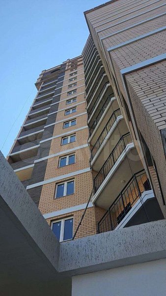 2-комн квартира, 61.3 м², р-н Российская ул (№124199)