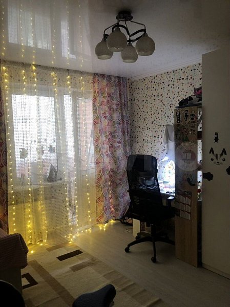 3-комн квартира, 91 м², р-н Российская ул (№124402)