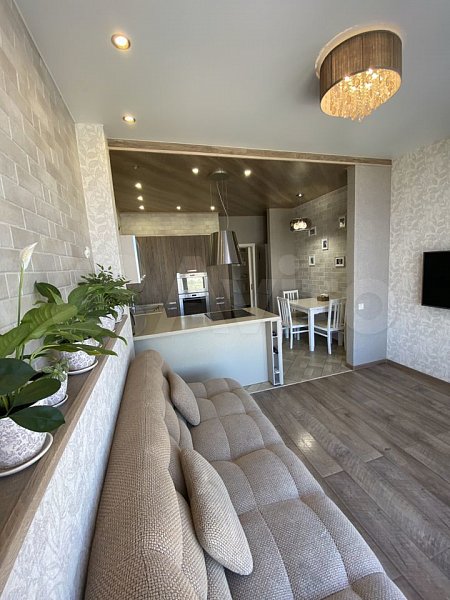 Продается 2-комн квартира, 78 м², р-н Фестивальный, 