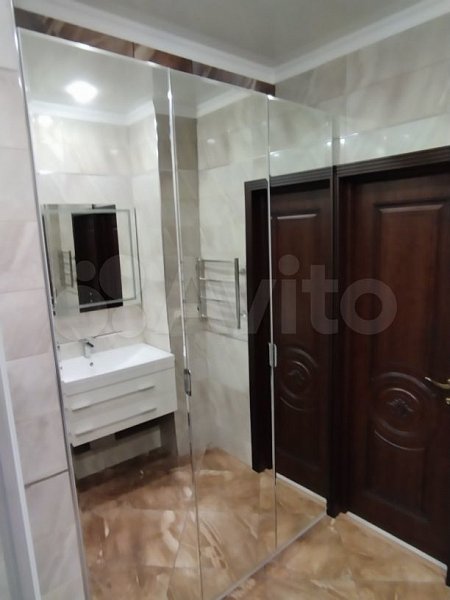 2-комн квартира, 64 м², р-н Российская ул (№124835)