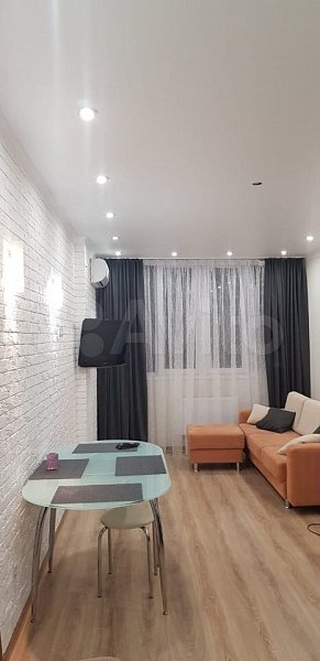Продается 2-комн квартира, 65 м², р-н Славянский, 