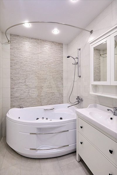 2-комн квартира, 76 м², р-н Центр (№123889)
