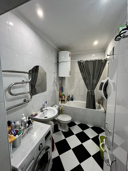 3-комн квартира, 72 м², р-н Российская ул (№124358)