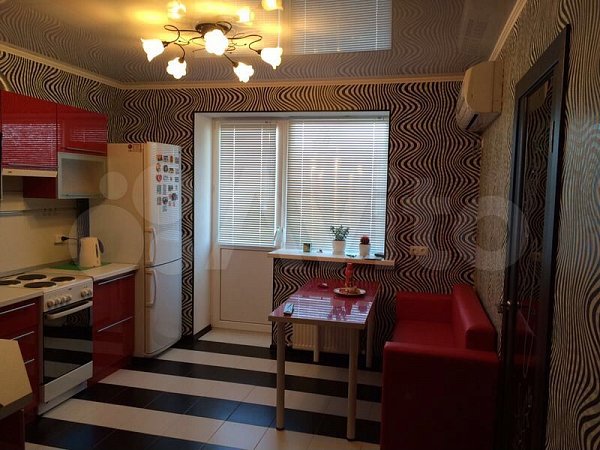 Продается 2-комн квартира, 41.9 м², р-н Российская ул, 