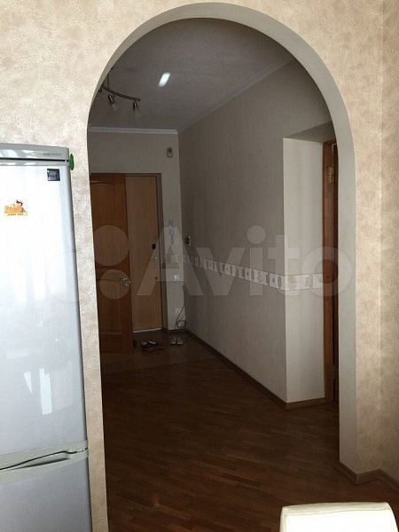 1-комн квартира, 54 м², р-н Российская ул (№123739)