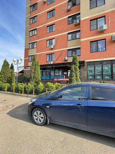 3-комн квартира, 87.3 м², р-н Российская ул (№123796)