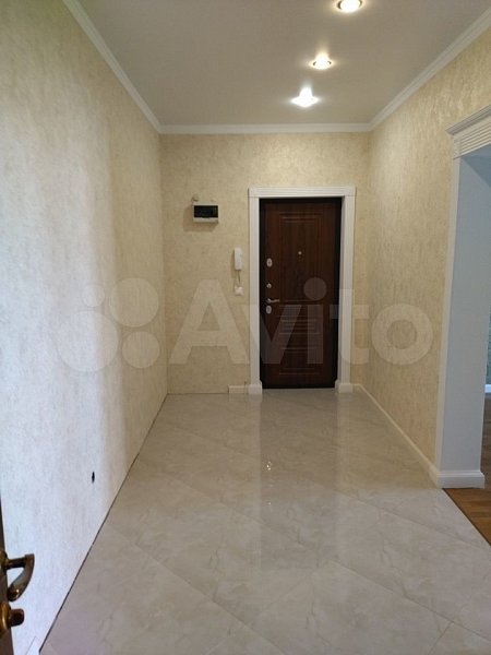 2-комн квартира, 64 м², р-н Российская ул (№124835)