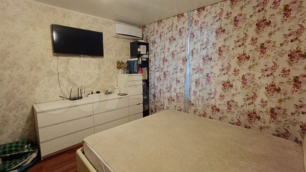 3-комн квартира, 91 м², р-н Российская ул (№124402)