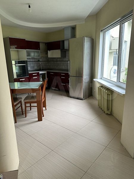 4-комн квартира, 123 м², р-н Комсомольский (№128905)