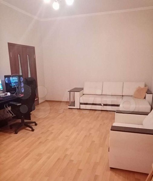 Продается 2-комн квартира, 53.6 м², р-н Российская ул, 
