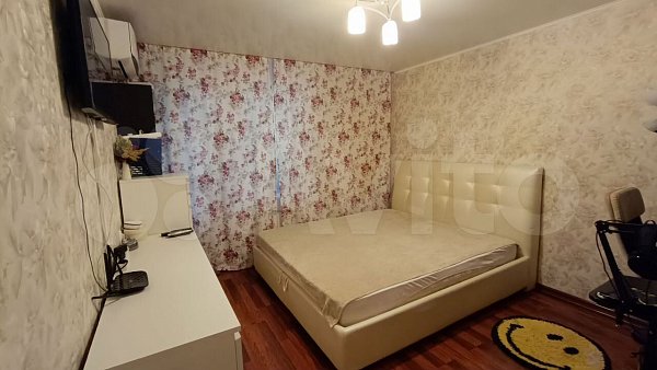 3-комн квартира, 91 м², р-н Российская ул (№124402)