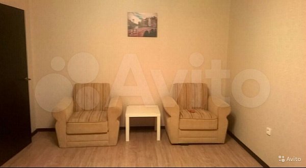 1-комн квартира, 38 м², р-н Гидростроителей (№123748)