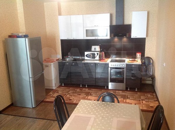 2-комн квартира, 81 м², р-н Парк Галицкого (№123723)