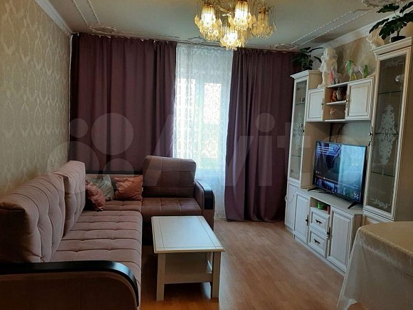 4-комн квартира, 82 м², р-н Российская ул (№123878)