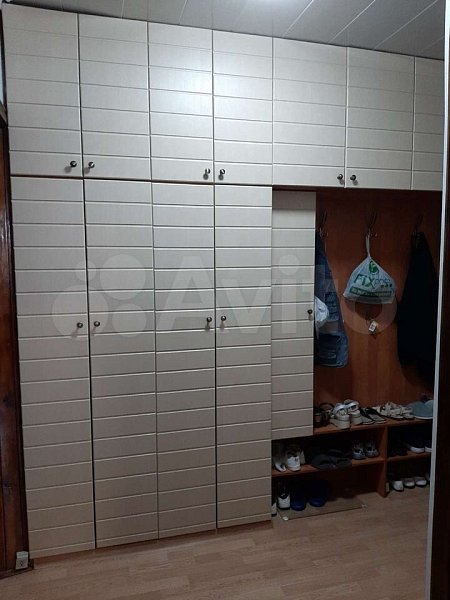 4-комн квартира, 82 м², р-н Российская ул (№123878)