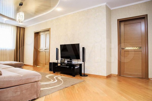 4-комн квартира, 115 м², р-н Фестивальный (№131502)