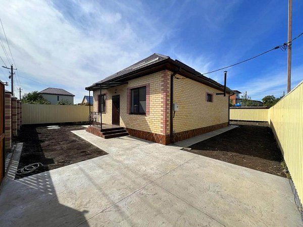 Продается Дом 80 м², уч. 3.04 сот., Краснодар