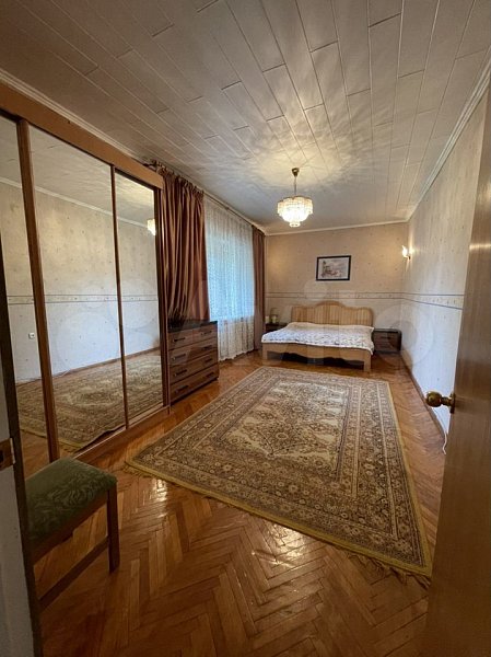 5-комн квартира, 148 м², р-н Центр (№123991)