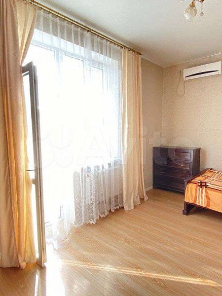 Продается 1-комн квартира, 34 м², р-н Российская ул, 