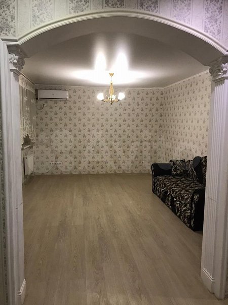 3-комн квартира, 98.2 м², р-н Гидростроителей (№124672)
