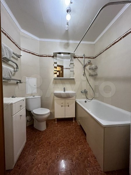4-комн квартира, 74.9 м², р-н Гидростроителей (№126085)