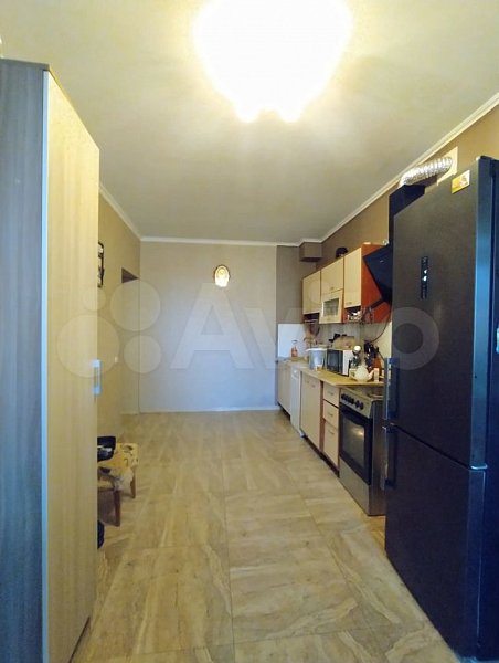 3-комн квартира, 72 м², р-н Российская ул (№124358)