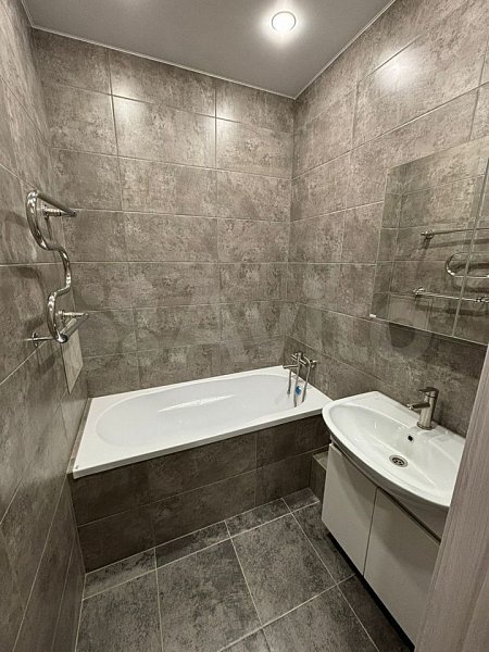 2-комн квартира, 65 м², р-н Петра Метальникова (№124576)