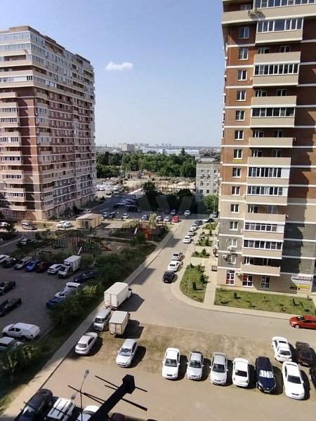 2-комн квартира, 64 м², р-н Российская ул (№124835)